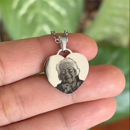 "Amor Eterno" Collar Corazón Personalizado